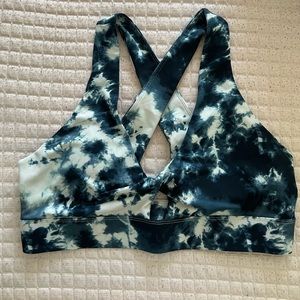 Beautiful Tie Dye Fabletics Sports Bra
